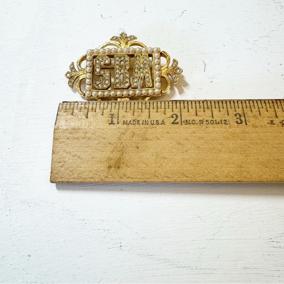 ORA Art Deco Rhinestone Faux Pearl Monogram Brooch Vintage - Picture 7 of 8